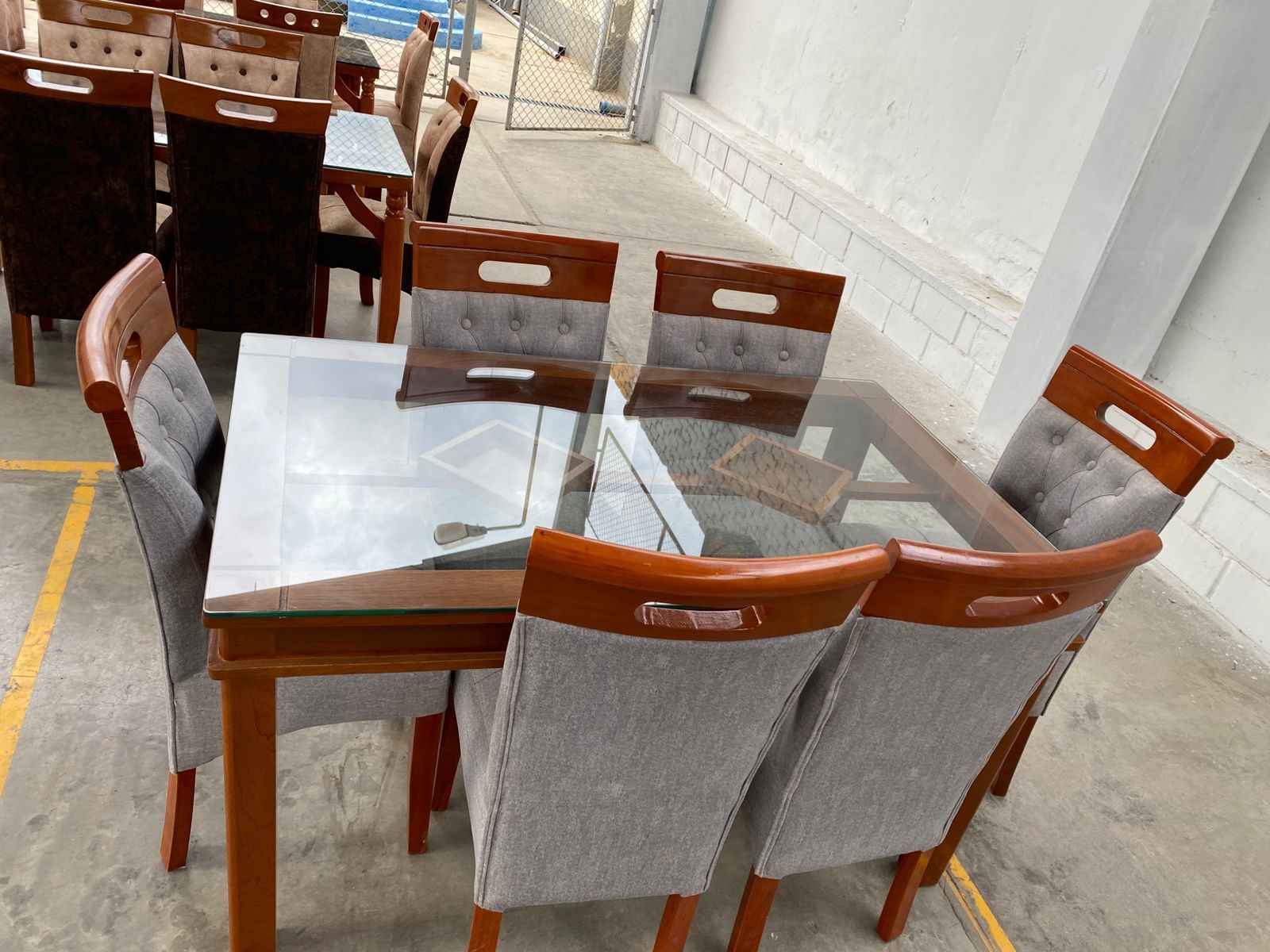 COMEDOR DE 6 SILLAS MODELO COPETON MESA DE 1.50 X 90 PATA DE LEON 4 X 3 TABLARO DE VIDRIO
