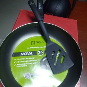 JGO DE SARTEN NOVA 26 CM(JG/SAR NV26- ESP9*2) Y ESPATULA DE NYLON 9 FACUSA 26-6180